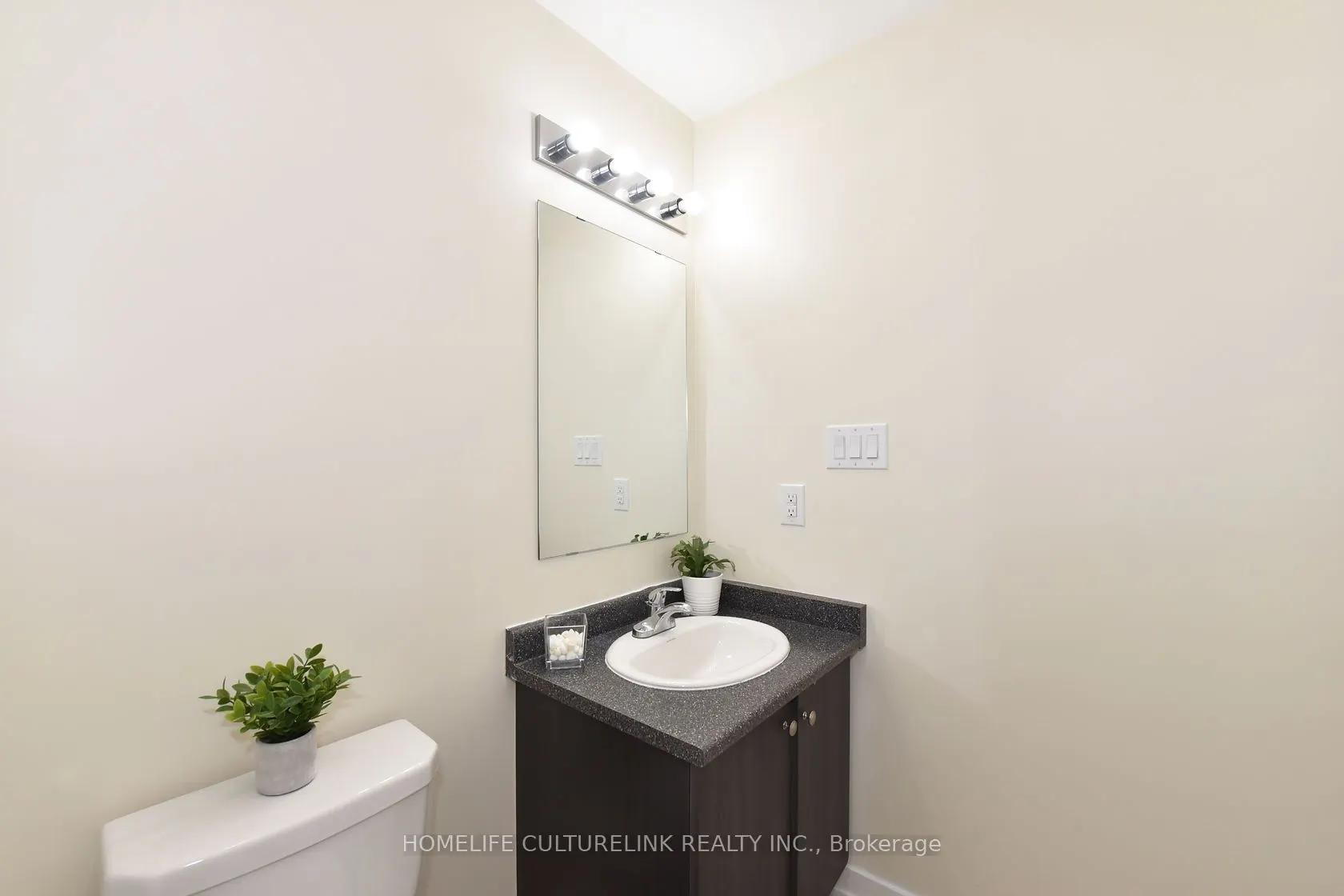 100 Parrotta Drive, #89