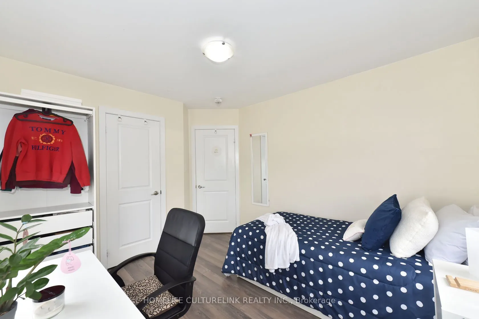 100 Parrotta Drive, #89