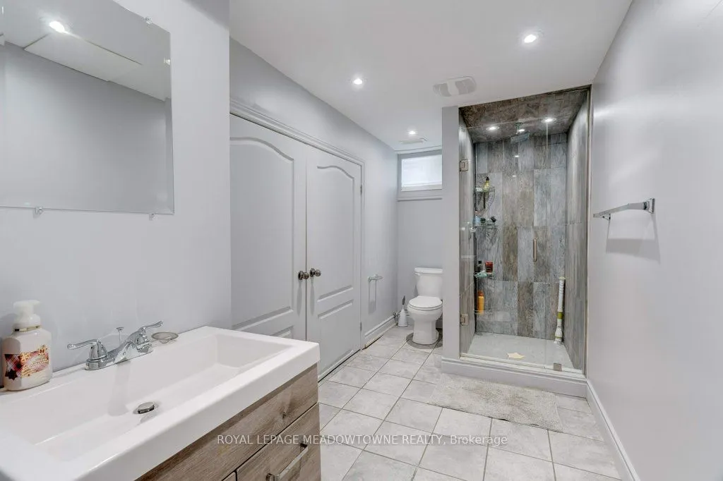 336 Queen Street S, #10