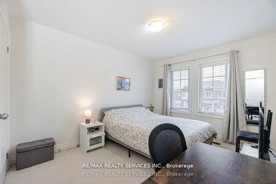 7 Lady Evelyn Crescent