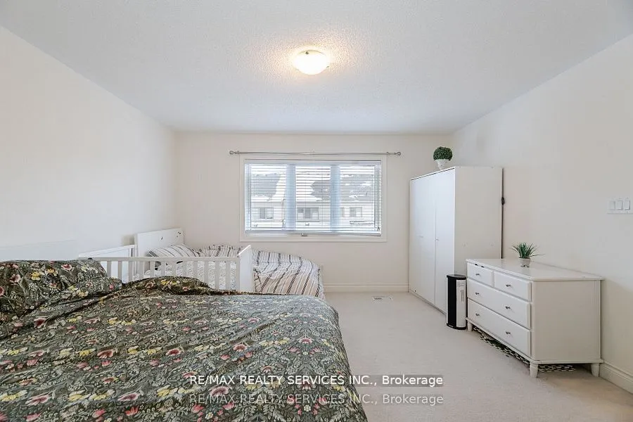 7 Lady Evelyn Crescent