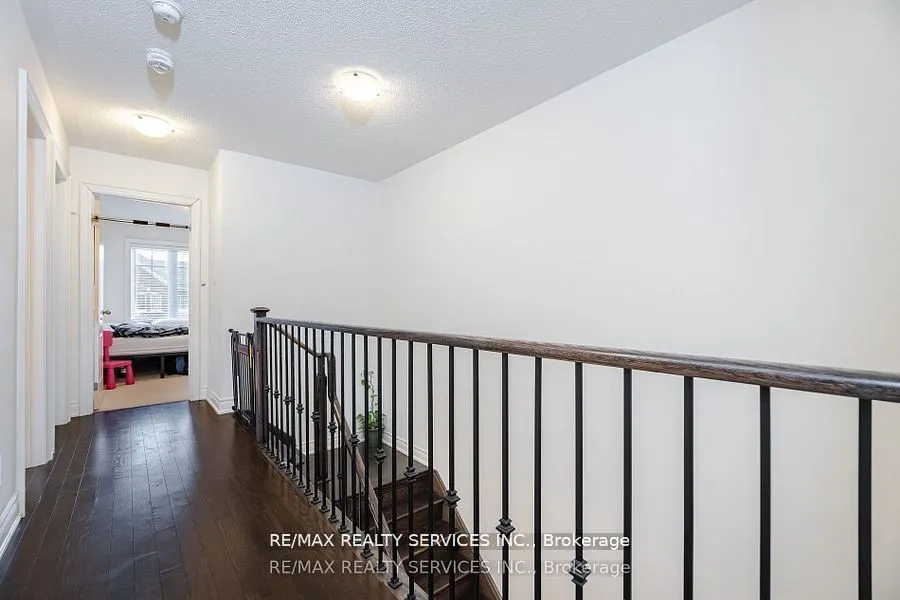 7 Lady Evelyn Crescent