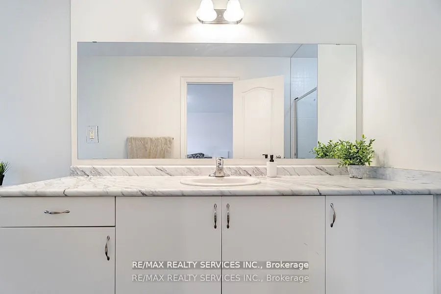 7 Lady Evelyn Crescent