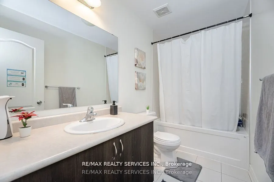 7 Lady Evelyn Crescent