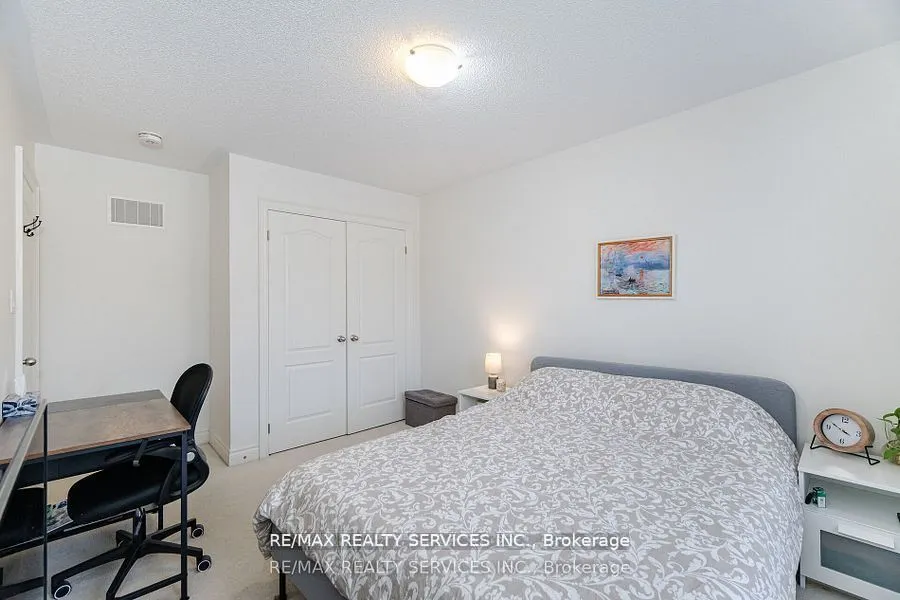 7 Lady Evelyn Crescent