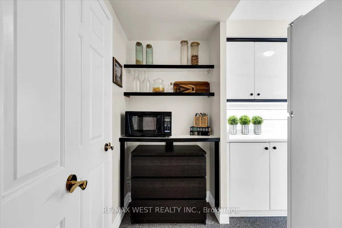 2285 Lake Shore Boulevard W, #1608