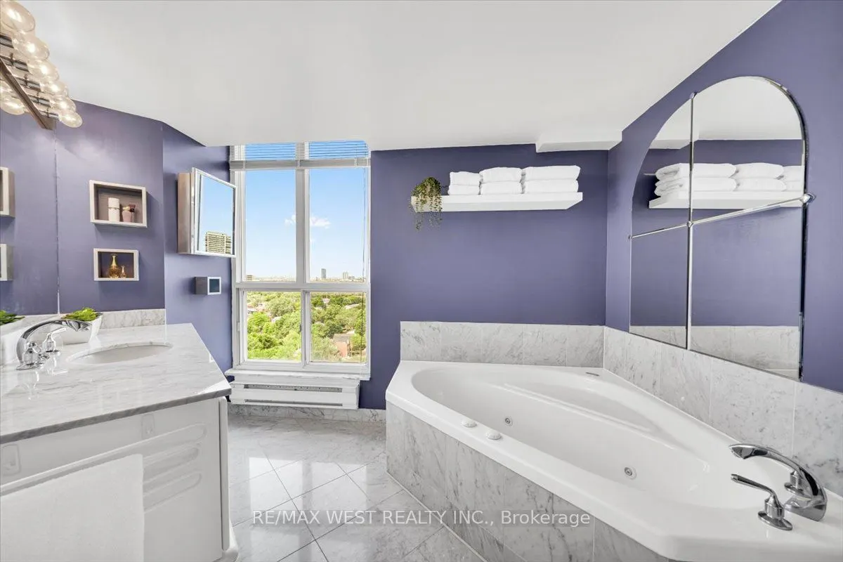 2285 Lake Shore Boulevard W, #1608