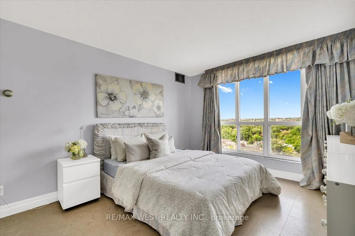 2285 Lake Shore Boulevard W, #1608