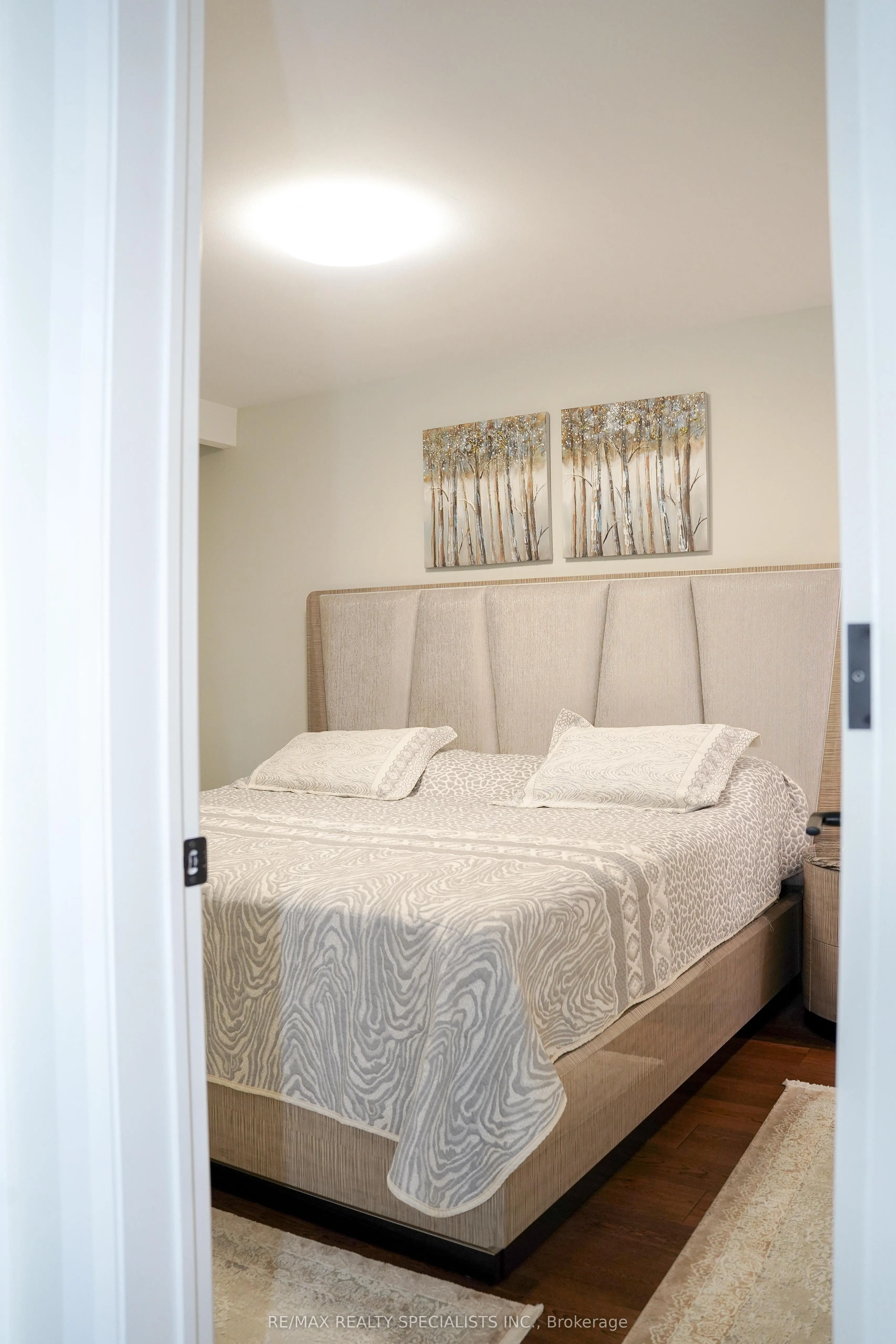 52 Robinglade Drive