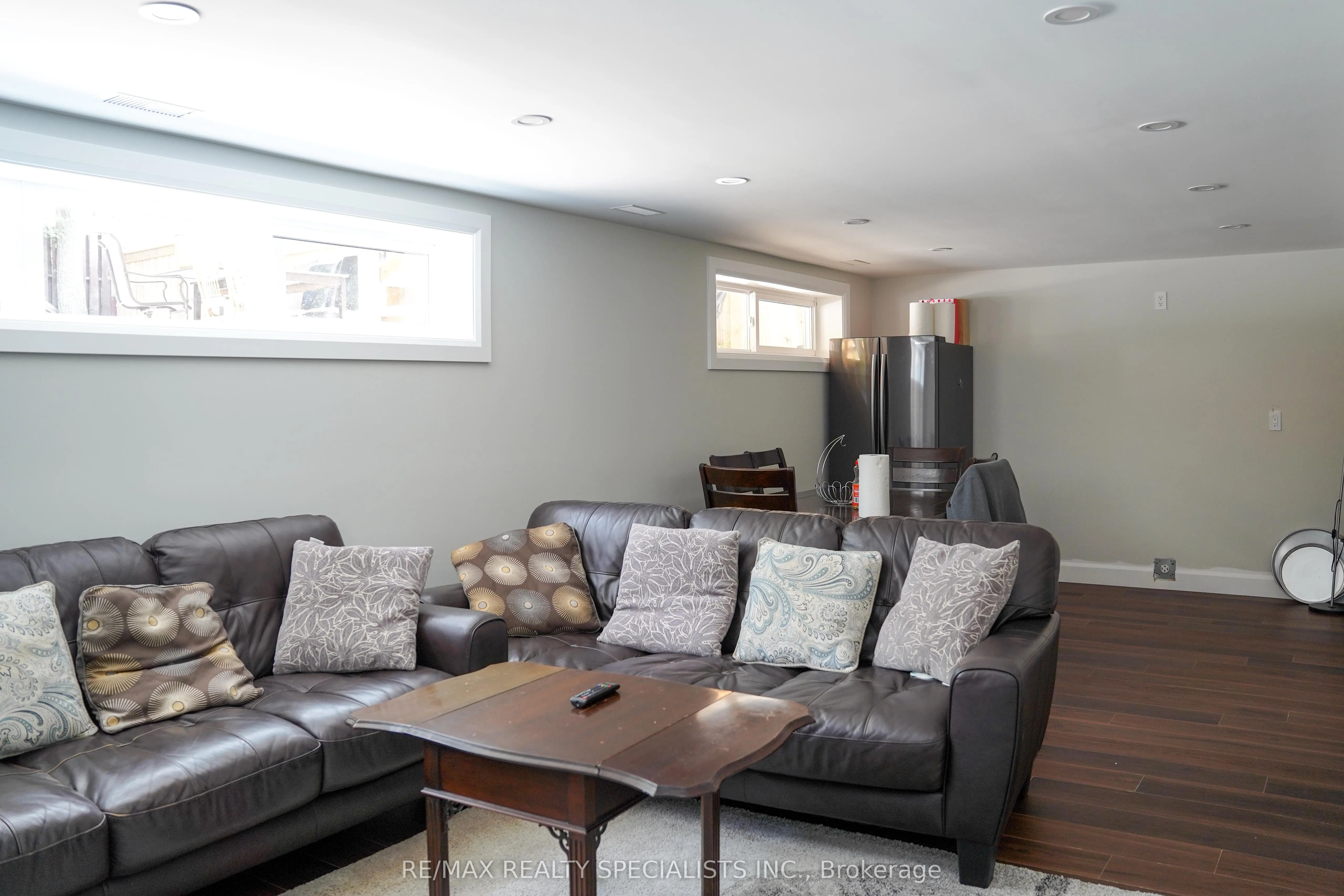 52 Robinglade Drive