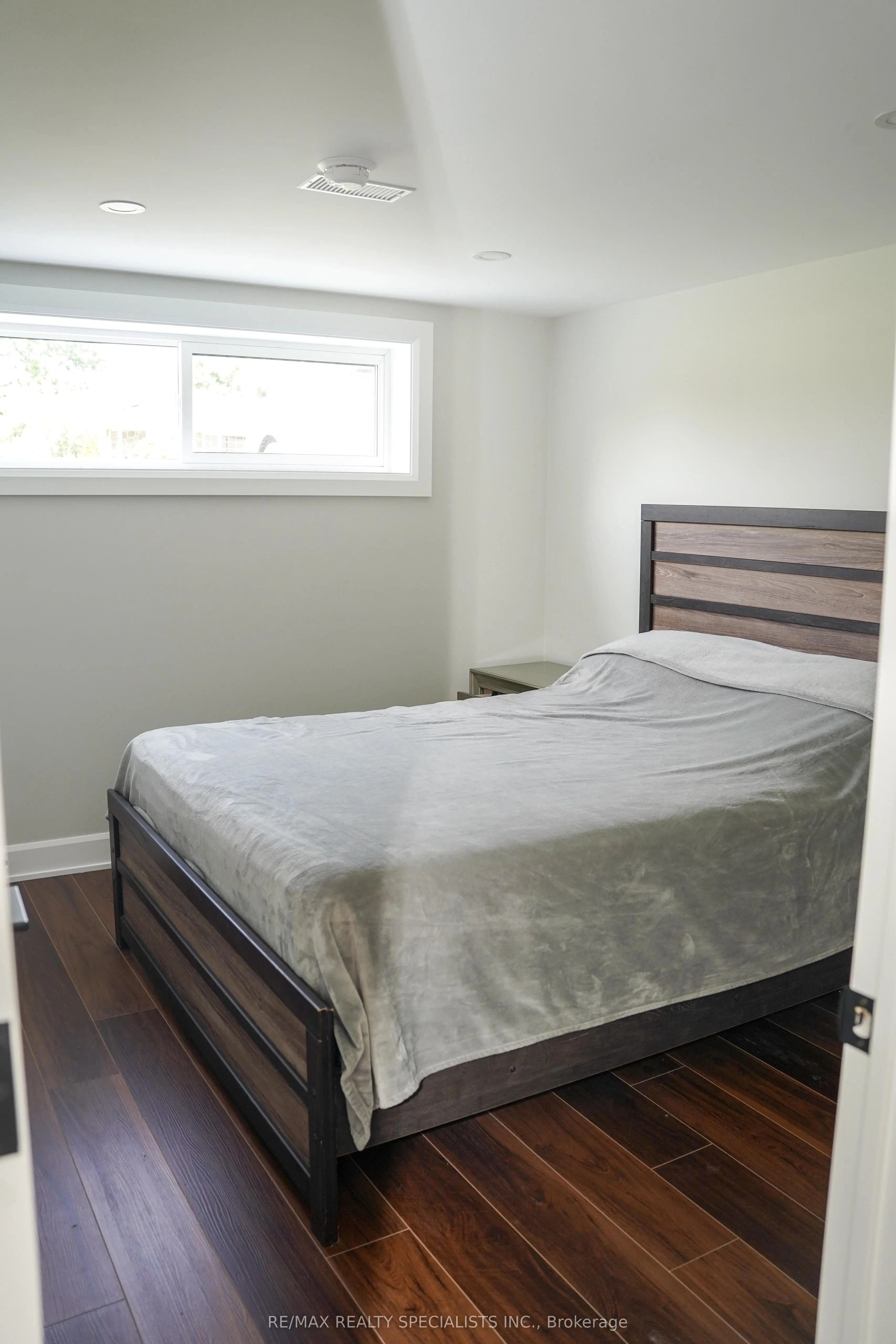 52 Robinglade Drive