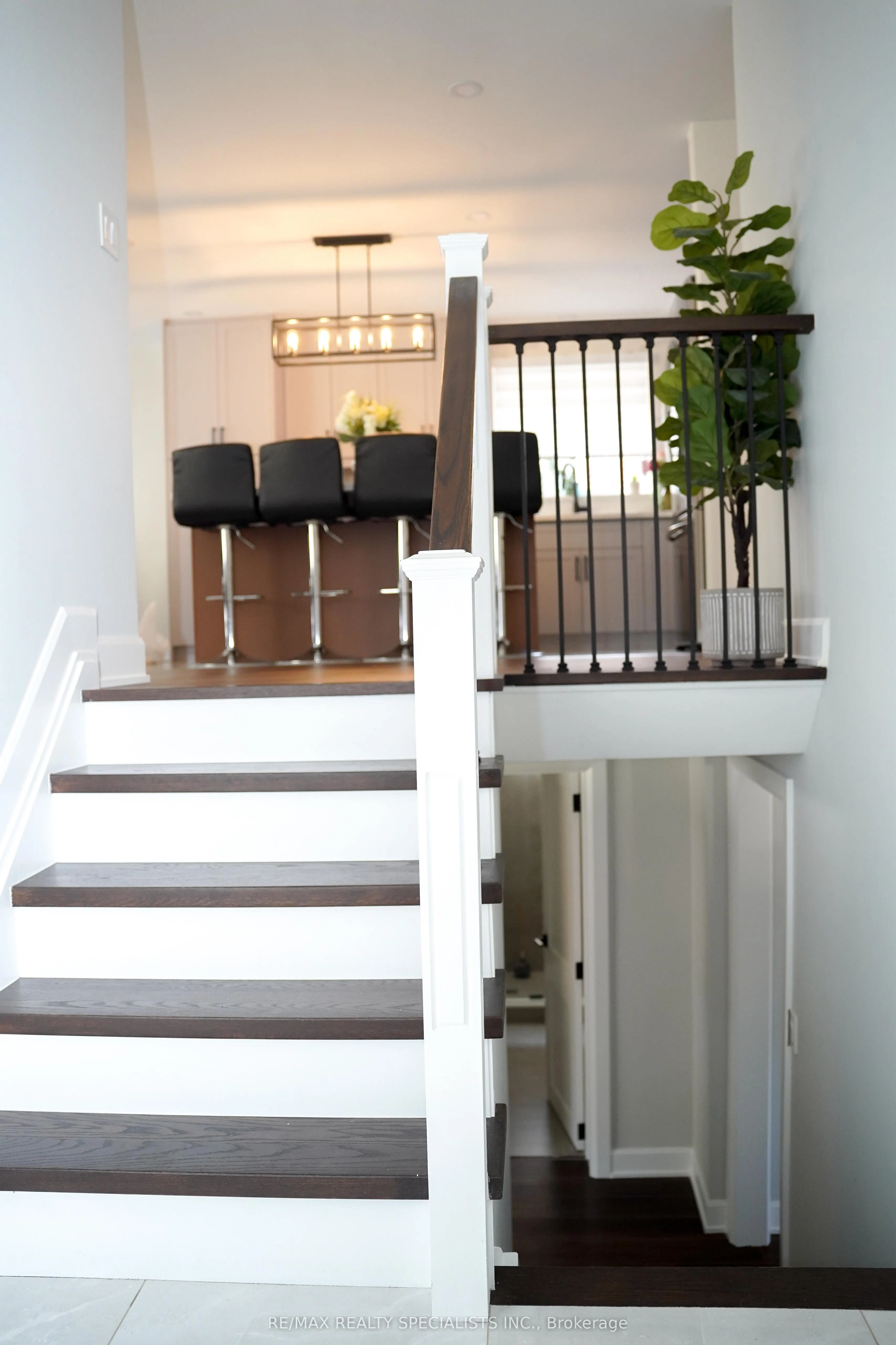 52 Robinglade Drive