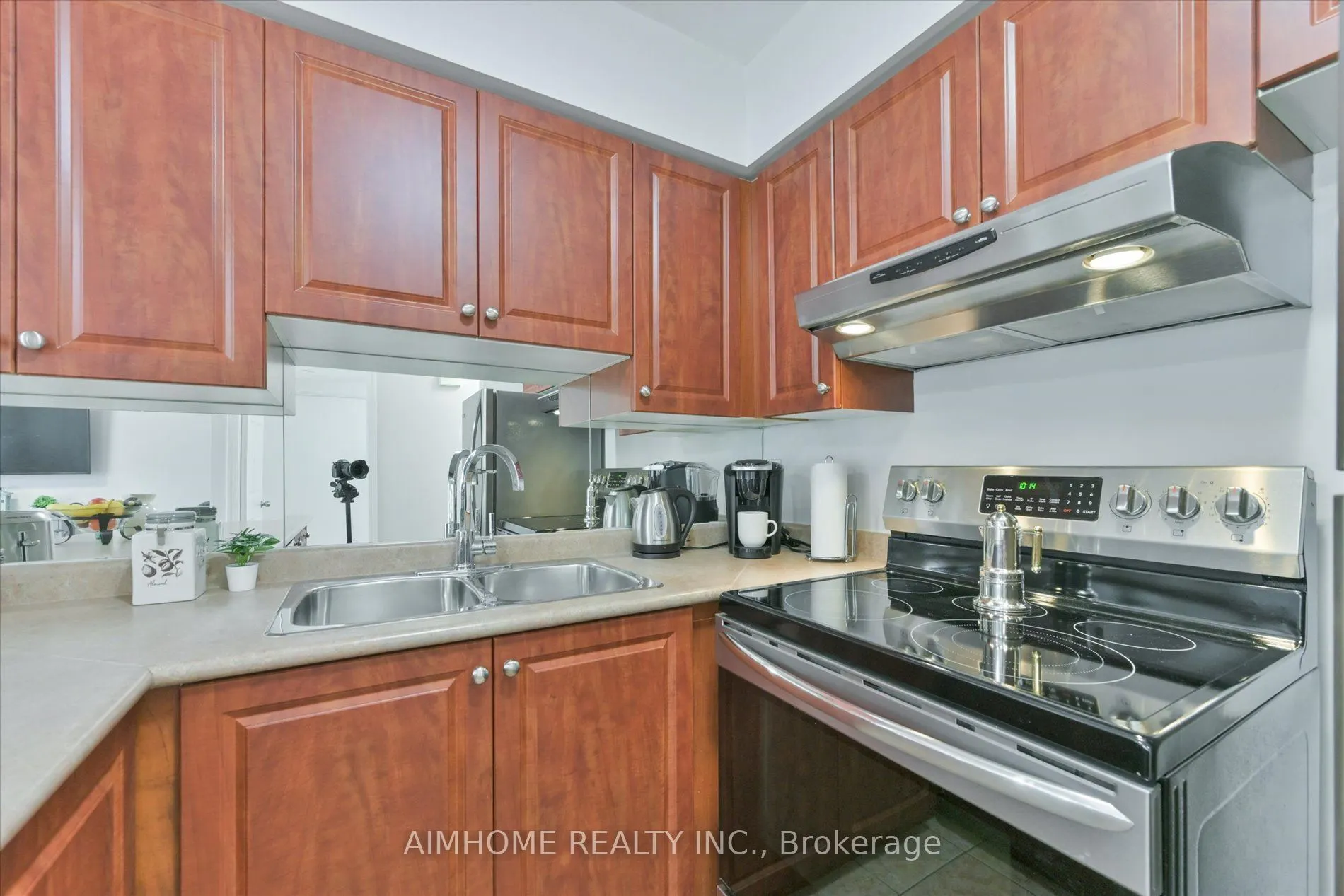 55 George Appleton Way, #1036