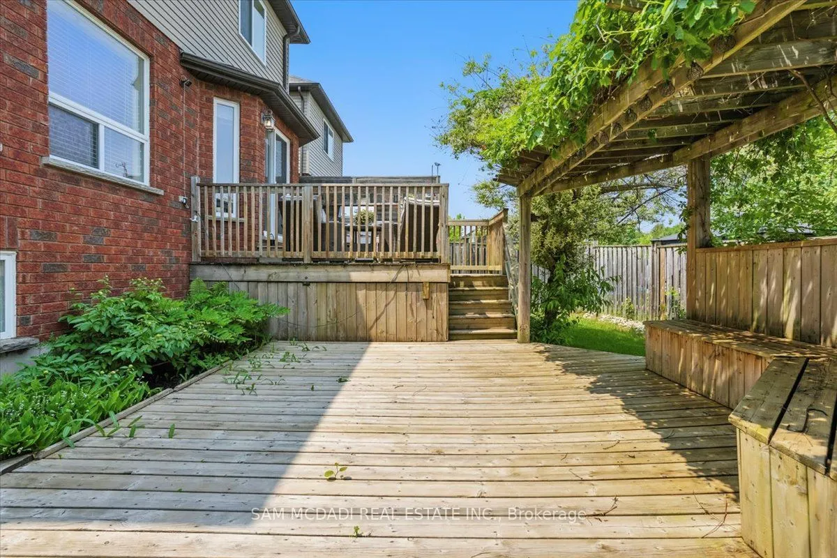 3 Maude Court