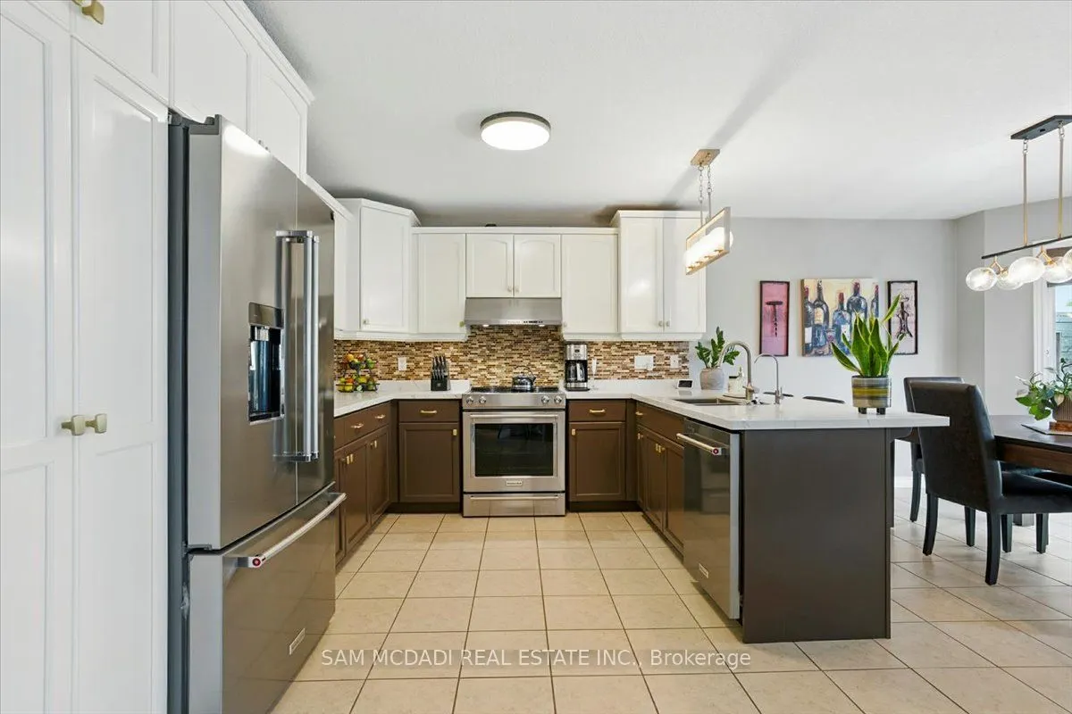 3 Maude Court