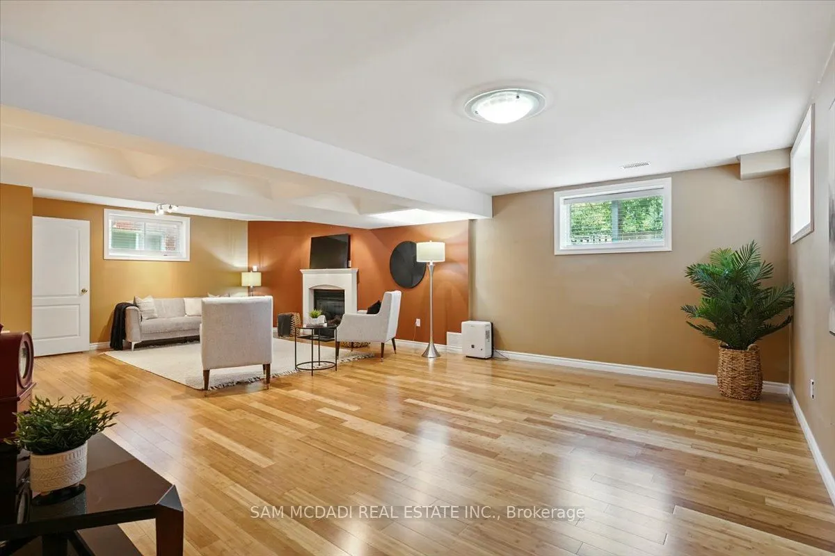 3 Maude Court