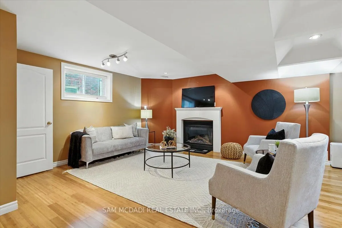 3 Maude Court