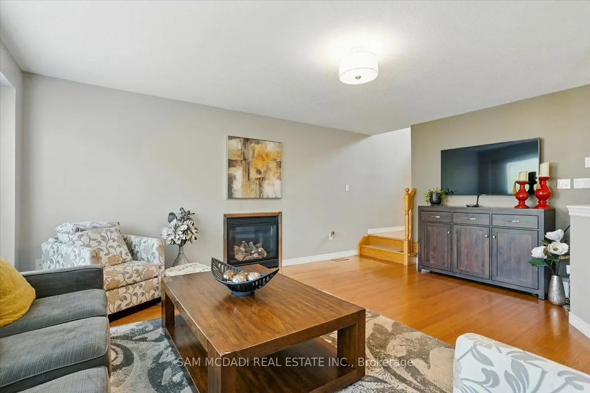 3 Maude Court