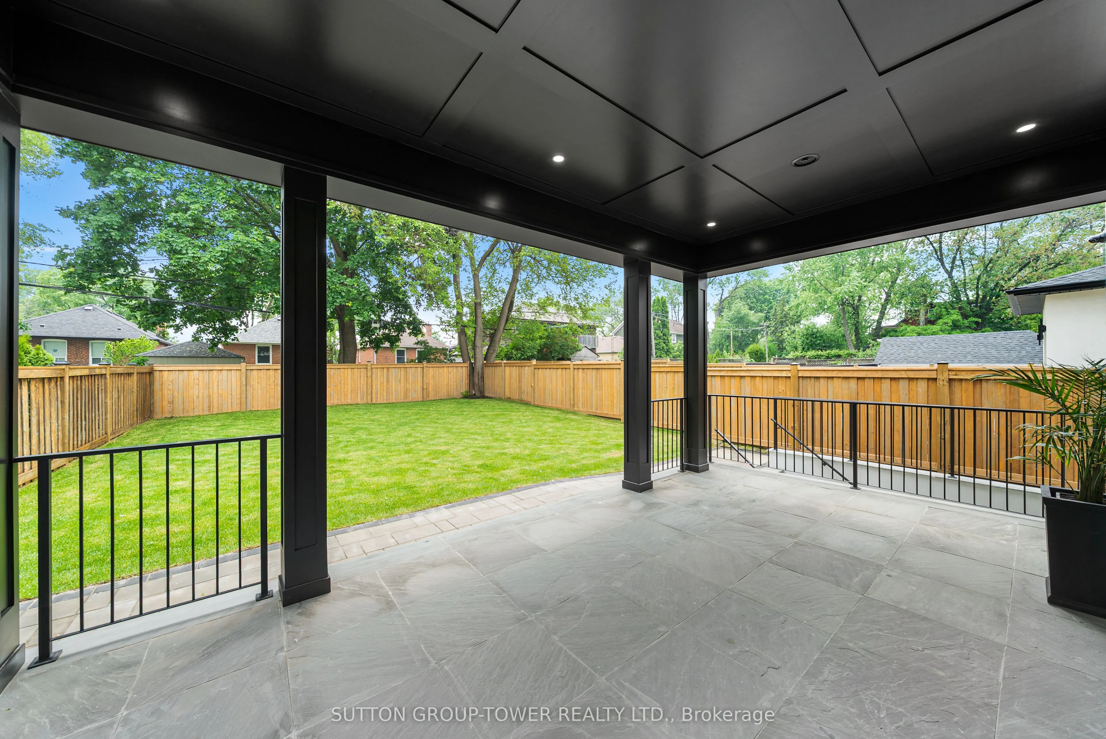 121 Edgecroft Road