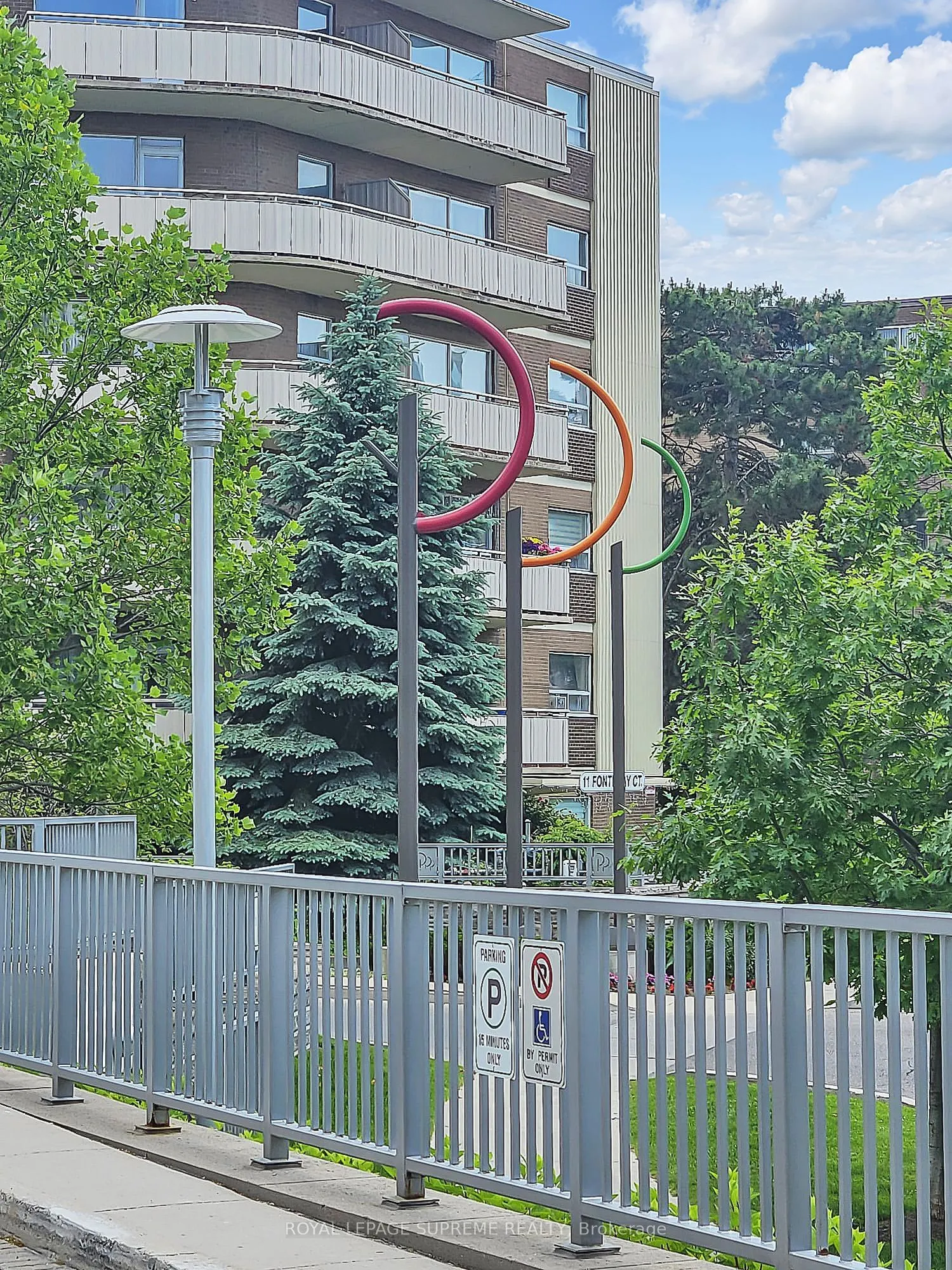 25 Fontenay Court, #1906