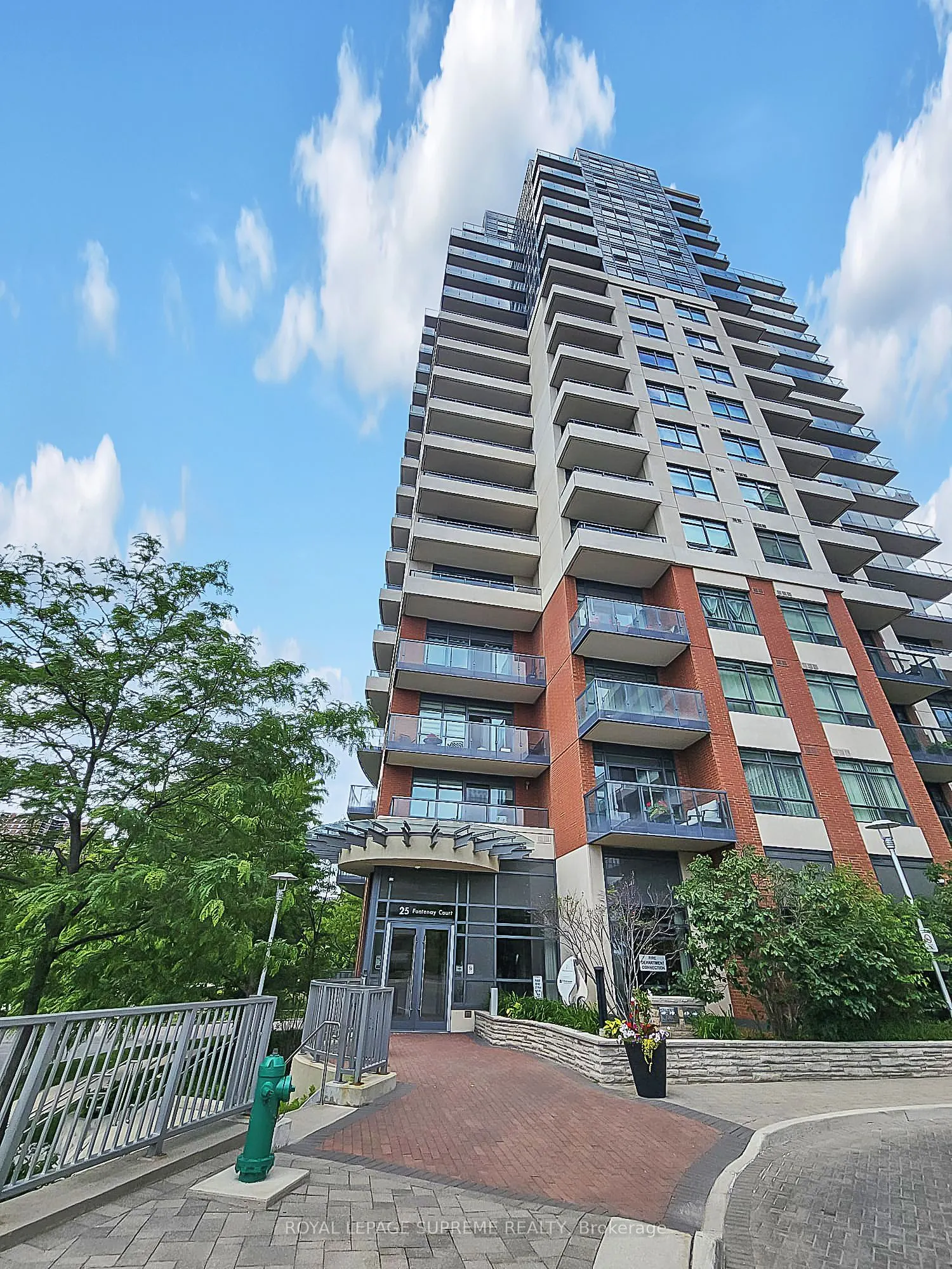 25 Fontenay Court, #1906