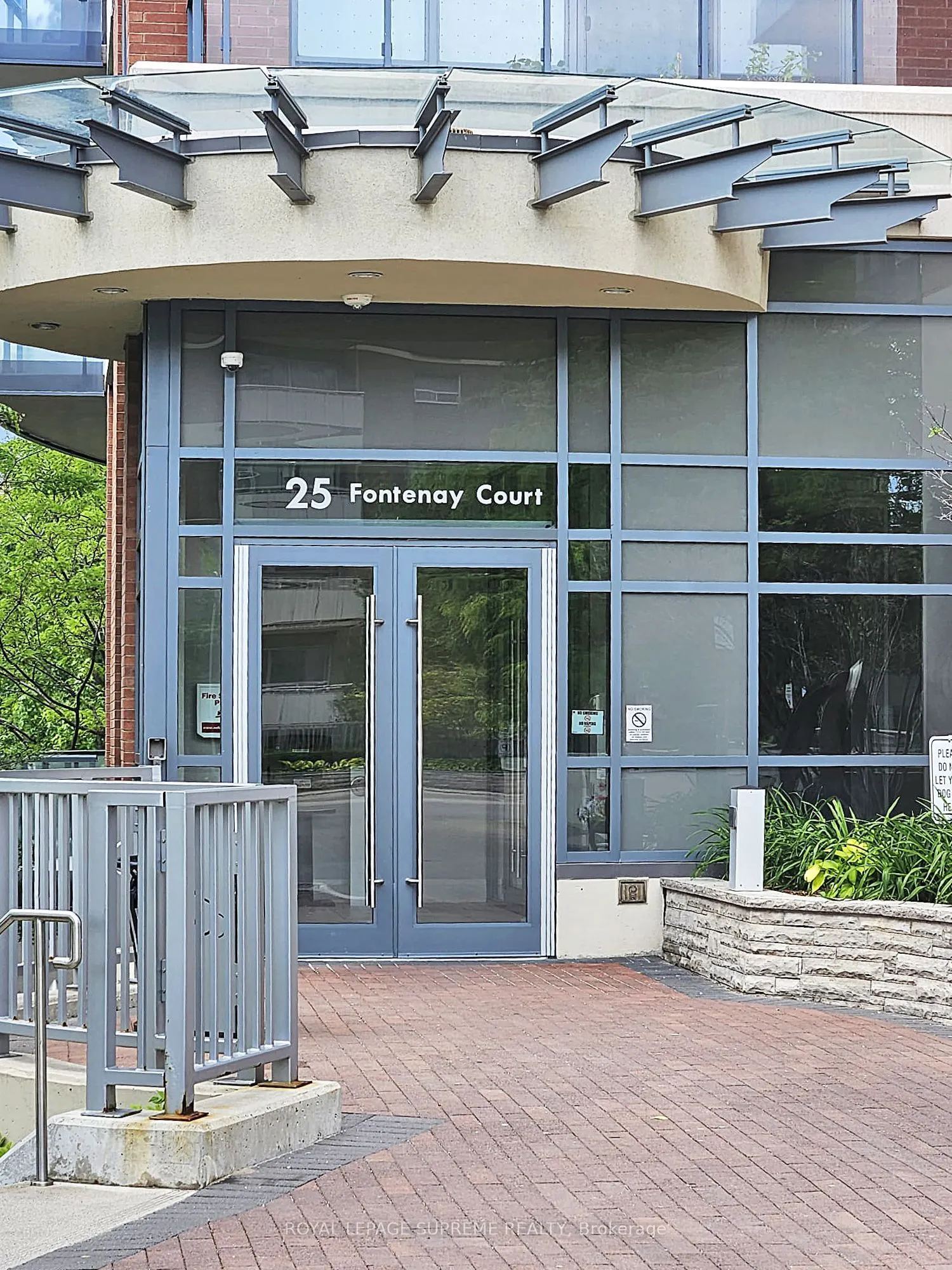 25 Fontenay Court, #1906