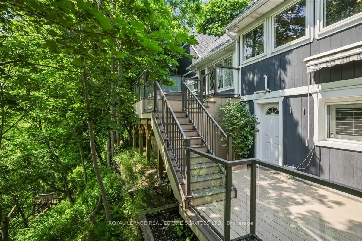 382 Trafalgar Road