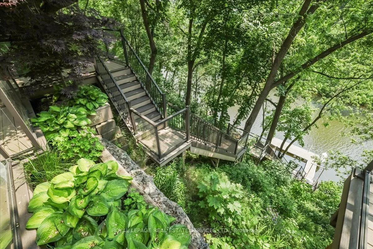 382 Trafalgar Road