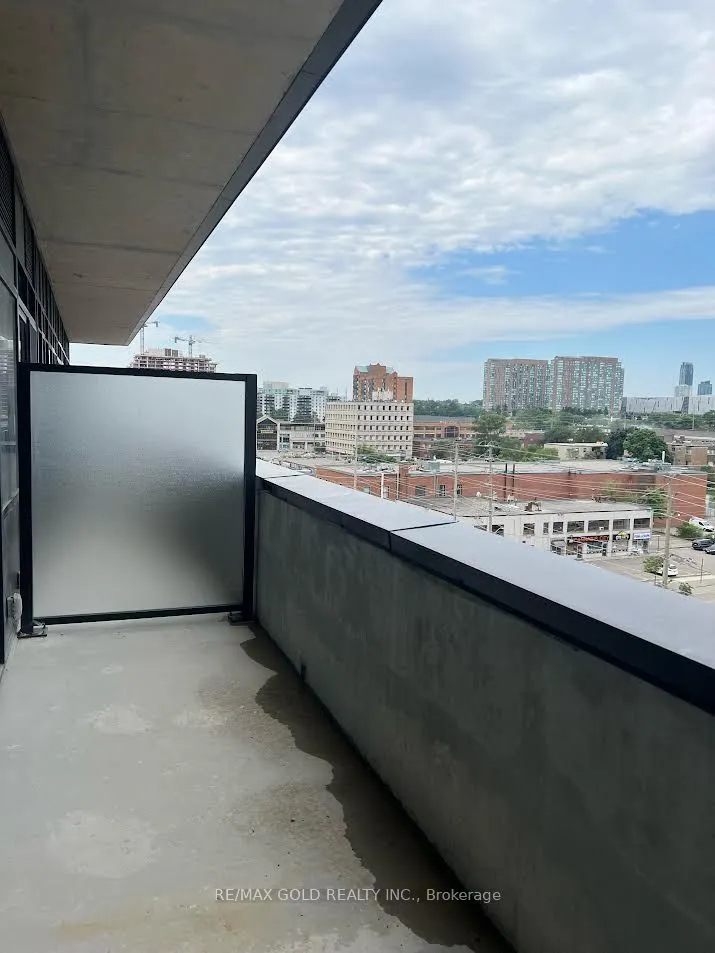 86 Dundas Street, #706