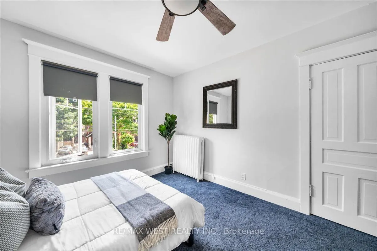 206 Howard Park Avenue