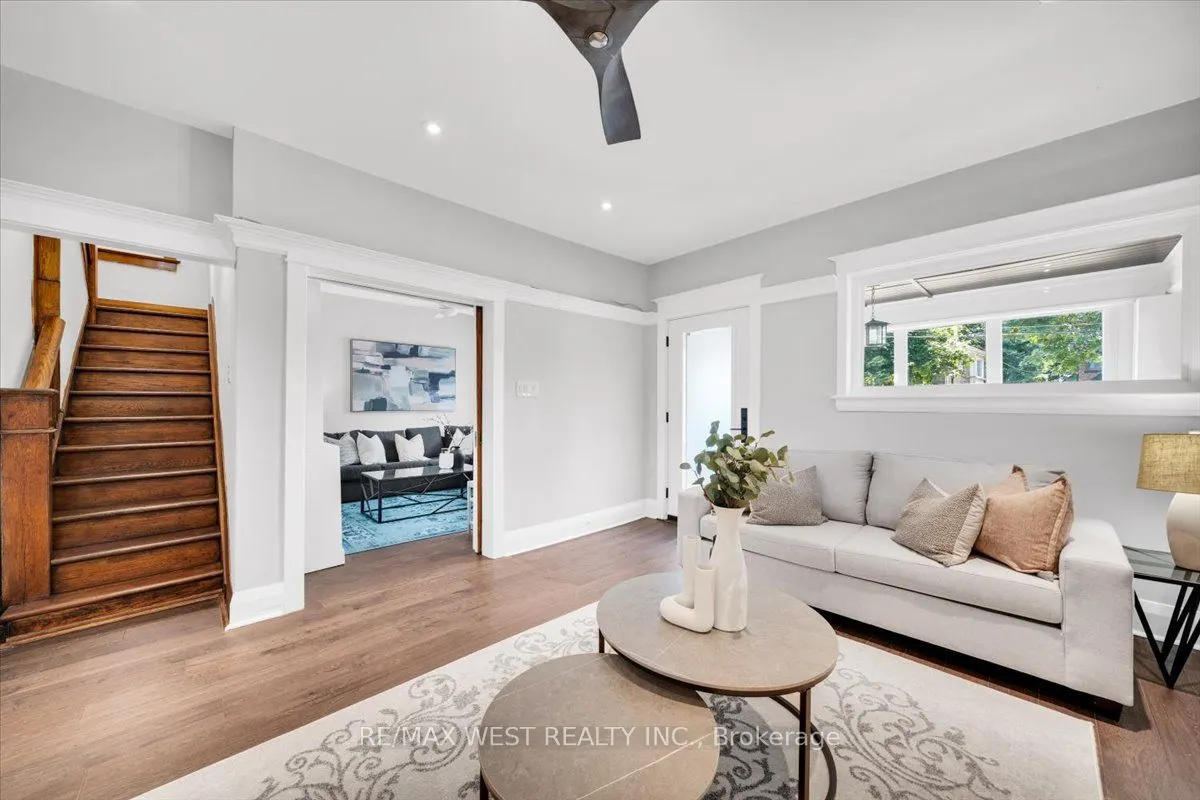 206 Howard Park Avenue