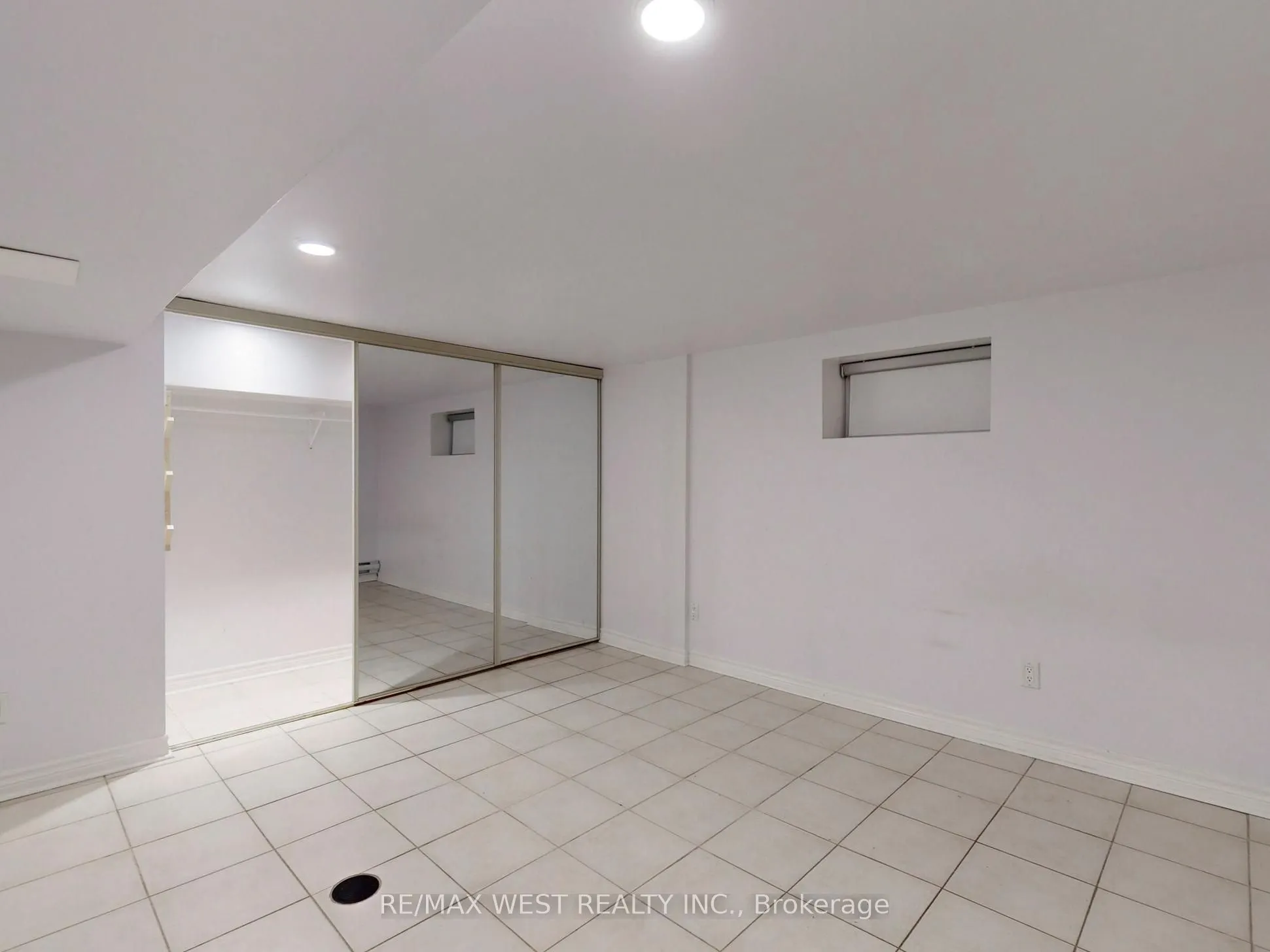 206 Howard Park Avenue