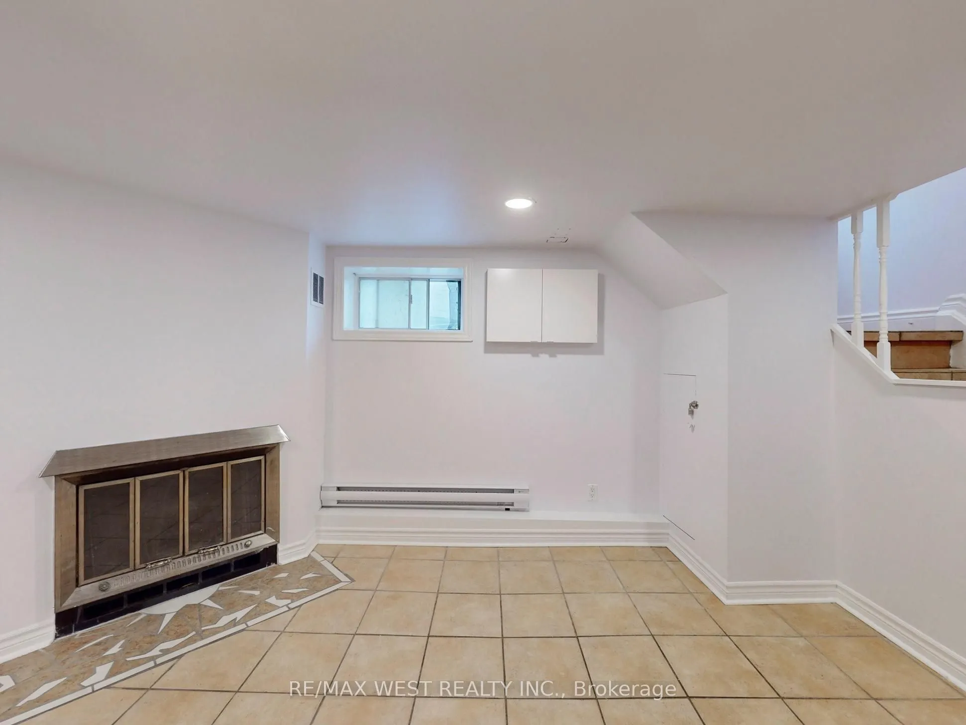 206 Howard Park Avenue