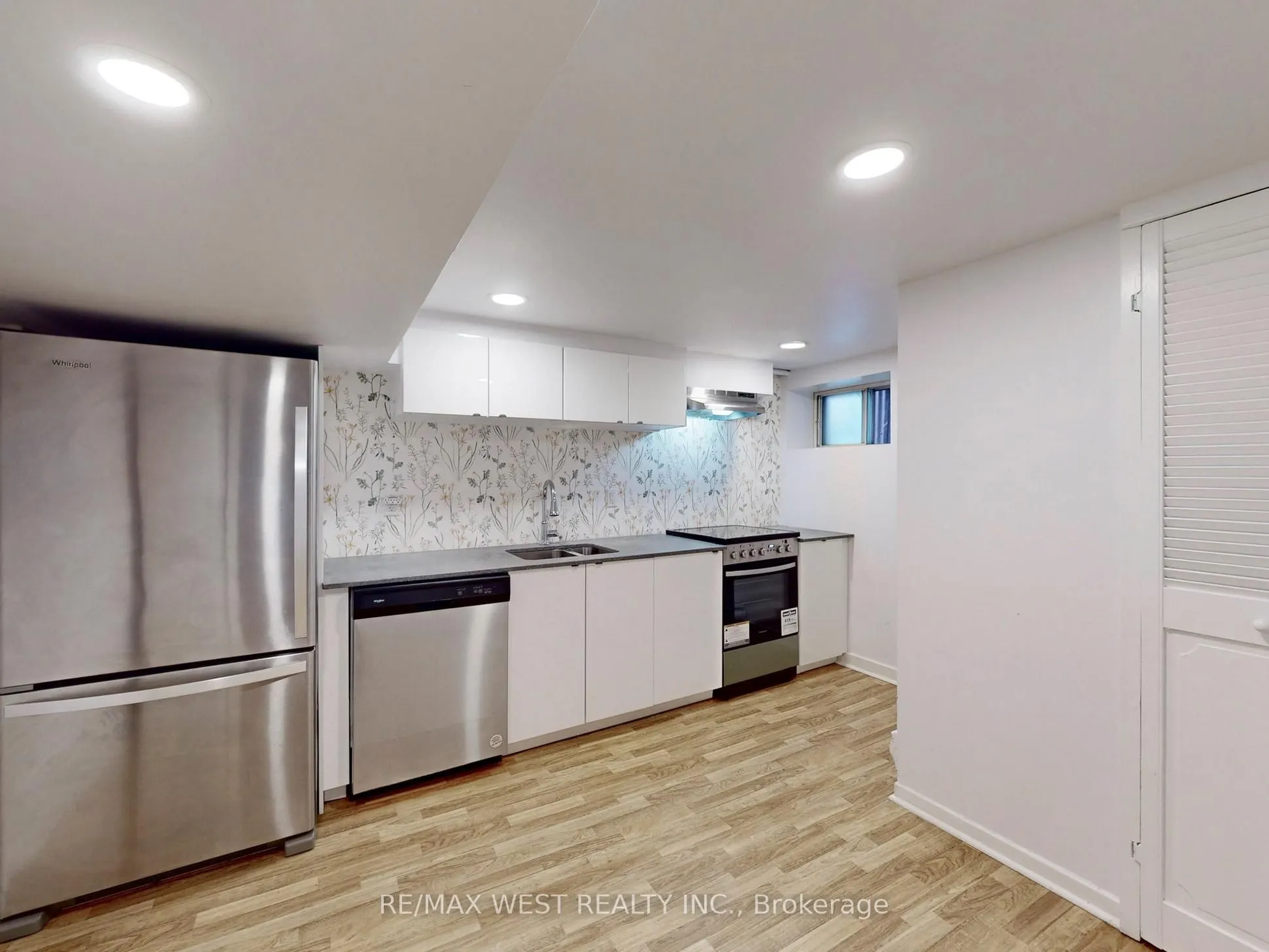 206 Howard Park Avenue