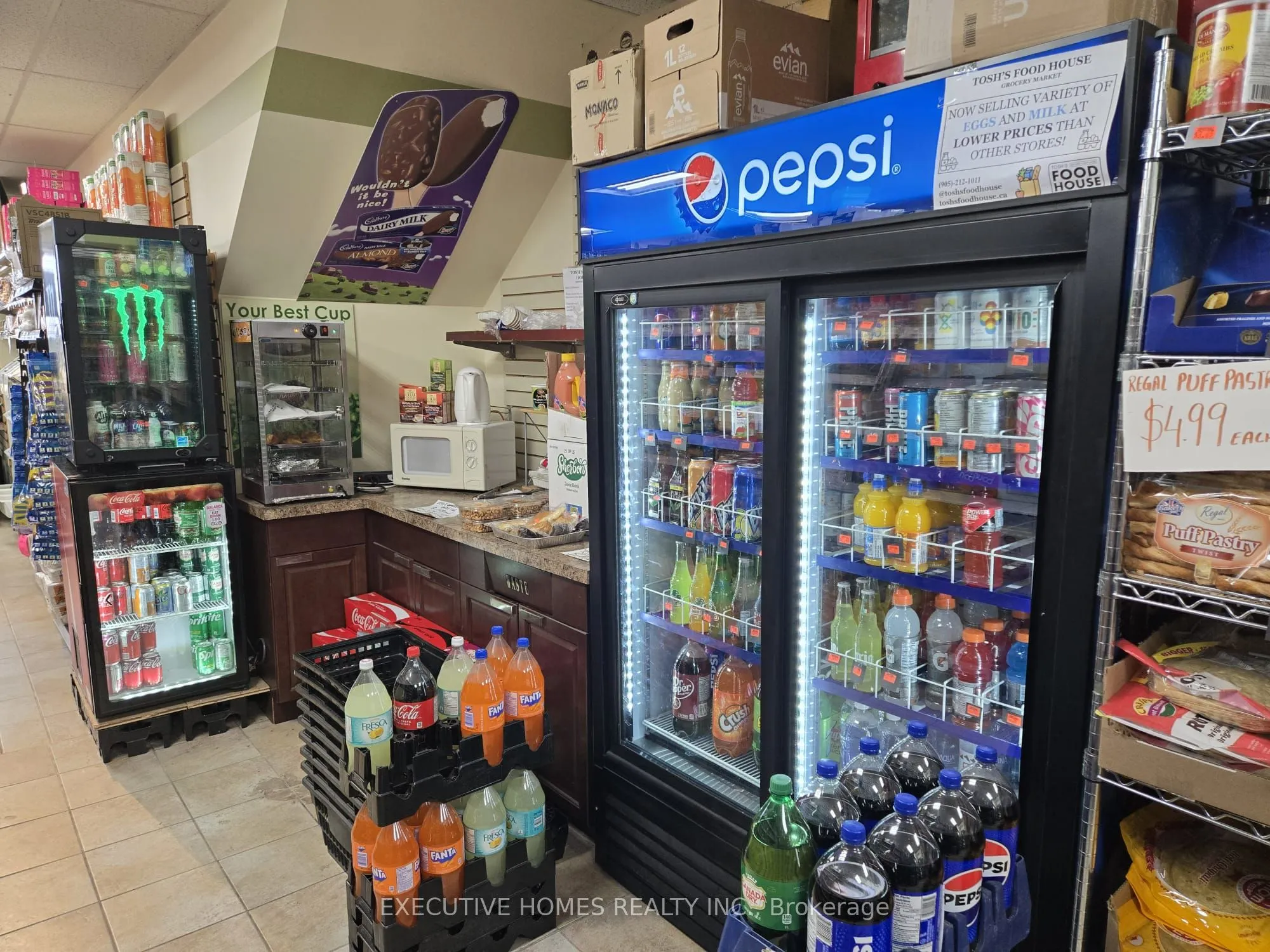 2800 Skymark Avenue, #10