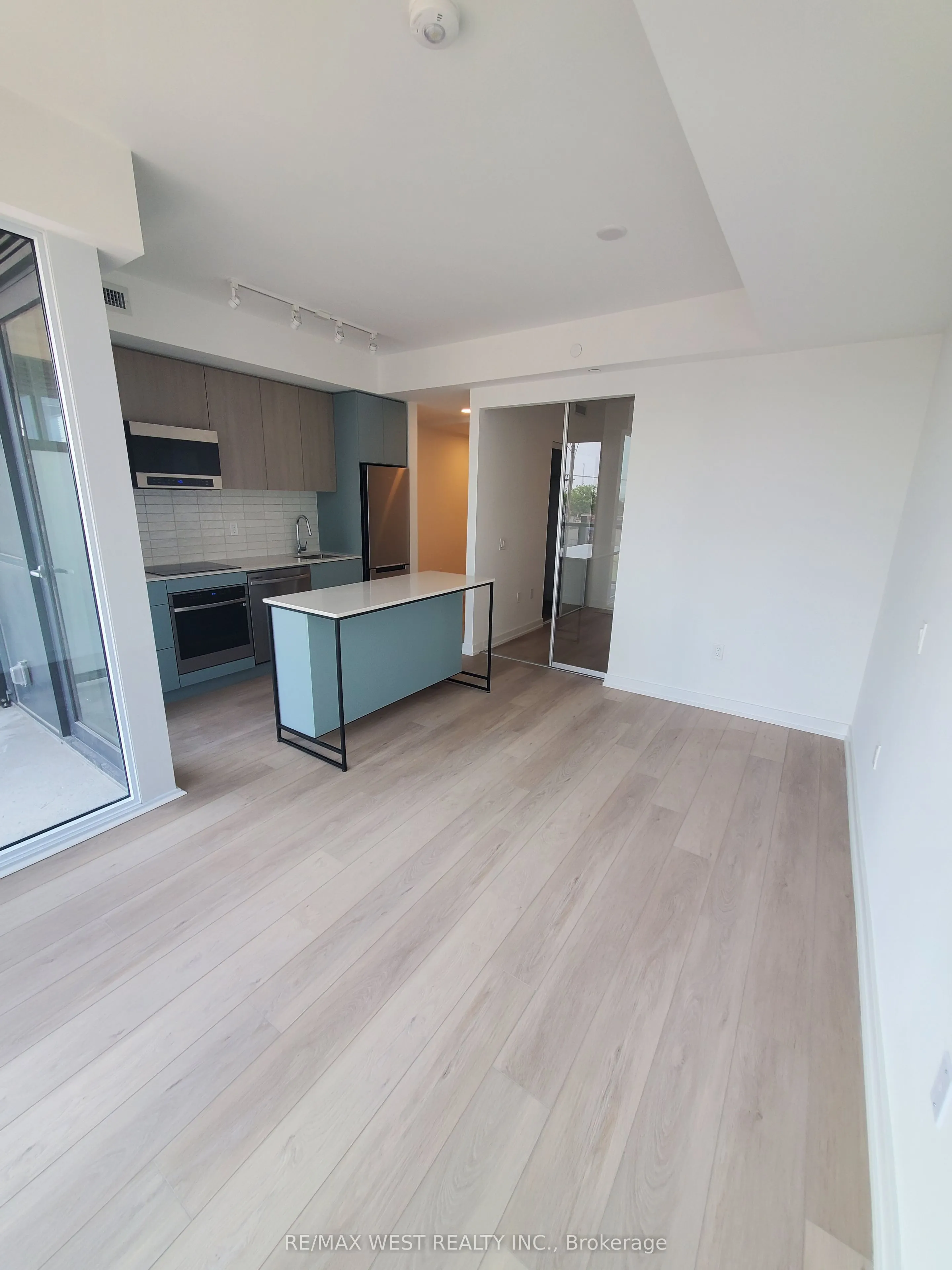 6 Chartwell Road, #307