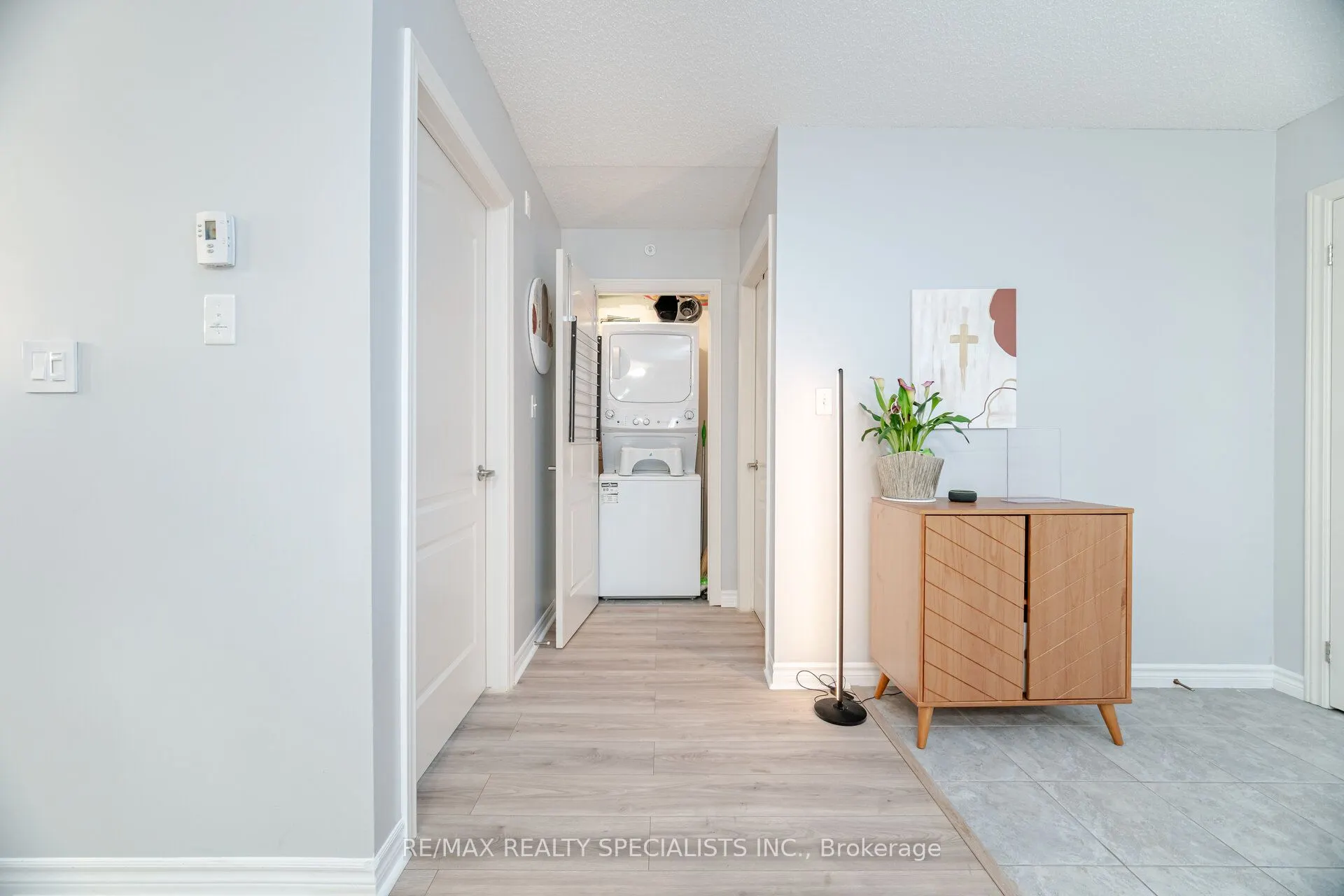 1450 MAIN Street E, #214