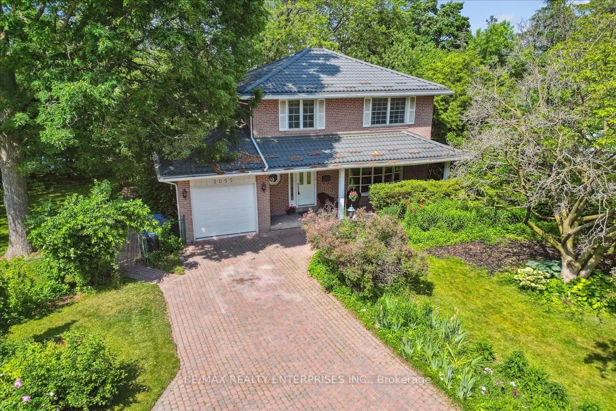 2655 Bushland Crescent
