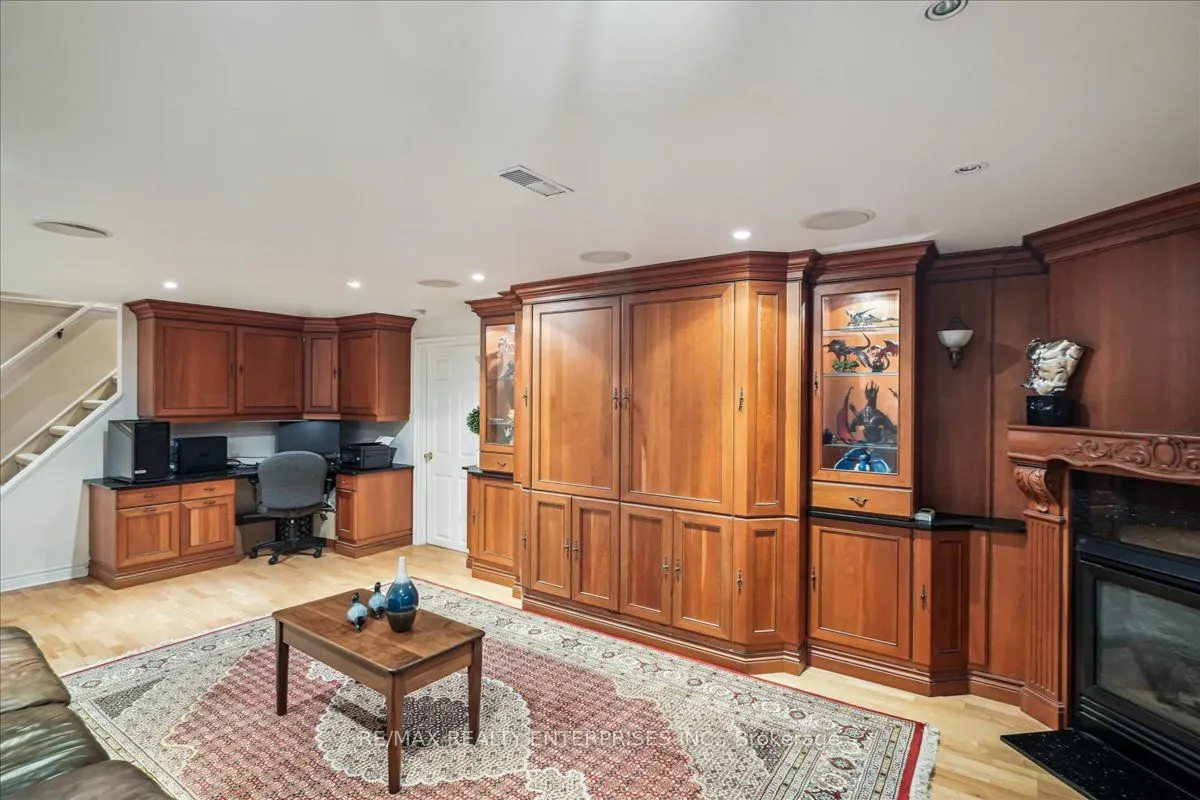 2655 Bushland Crescent