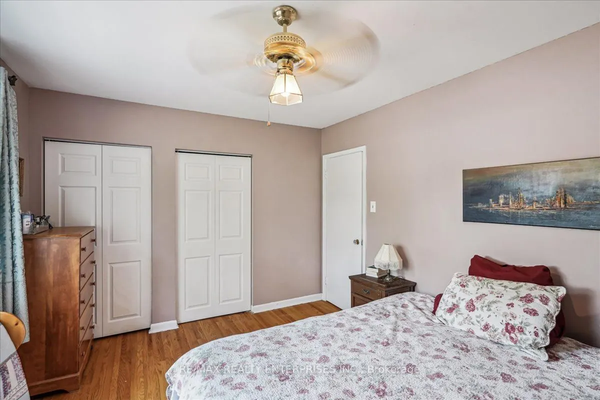 2655 Bushland Crescent