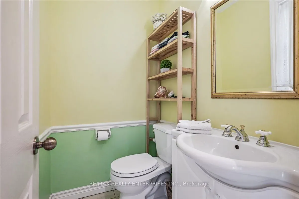 2655 Bushland Crescent