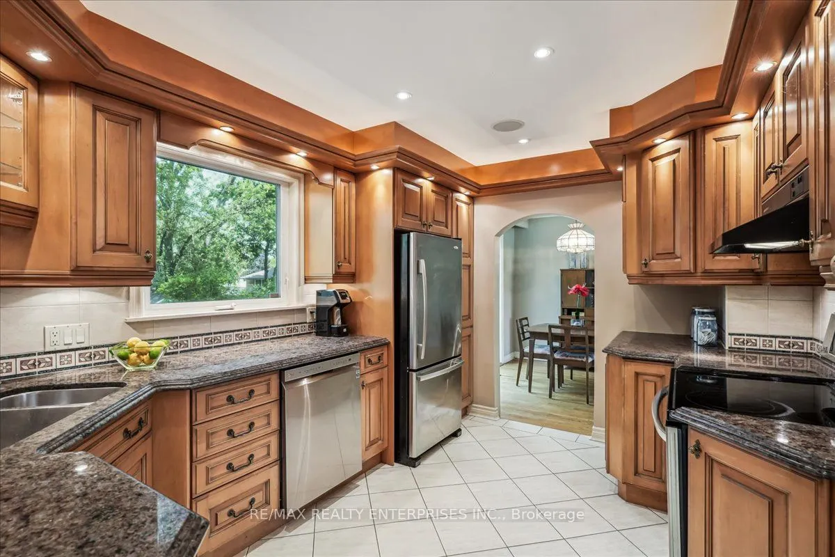 2655 Bushland Crescent