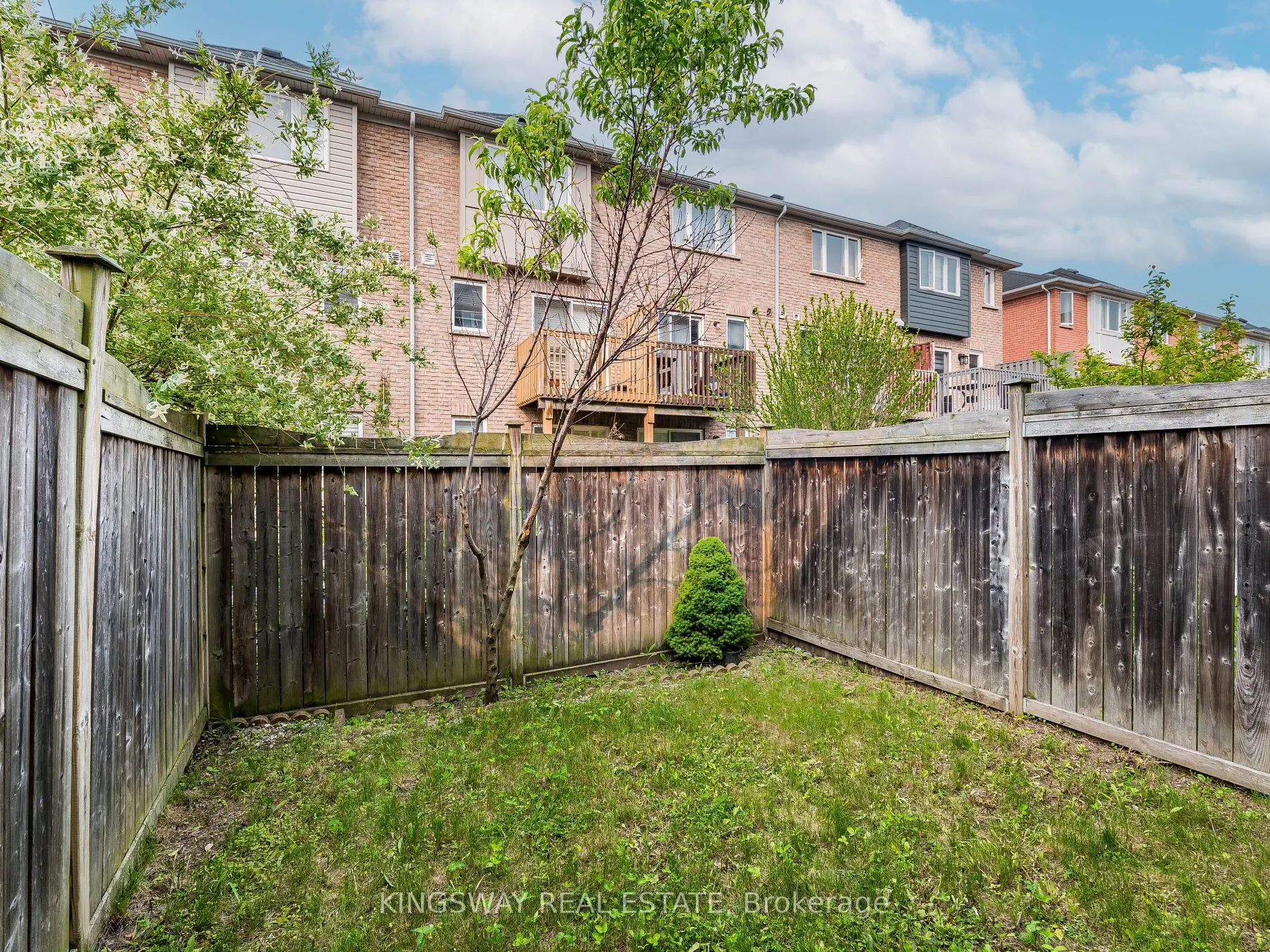 3221 Redpath Circle