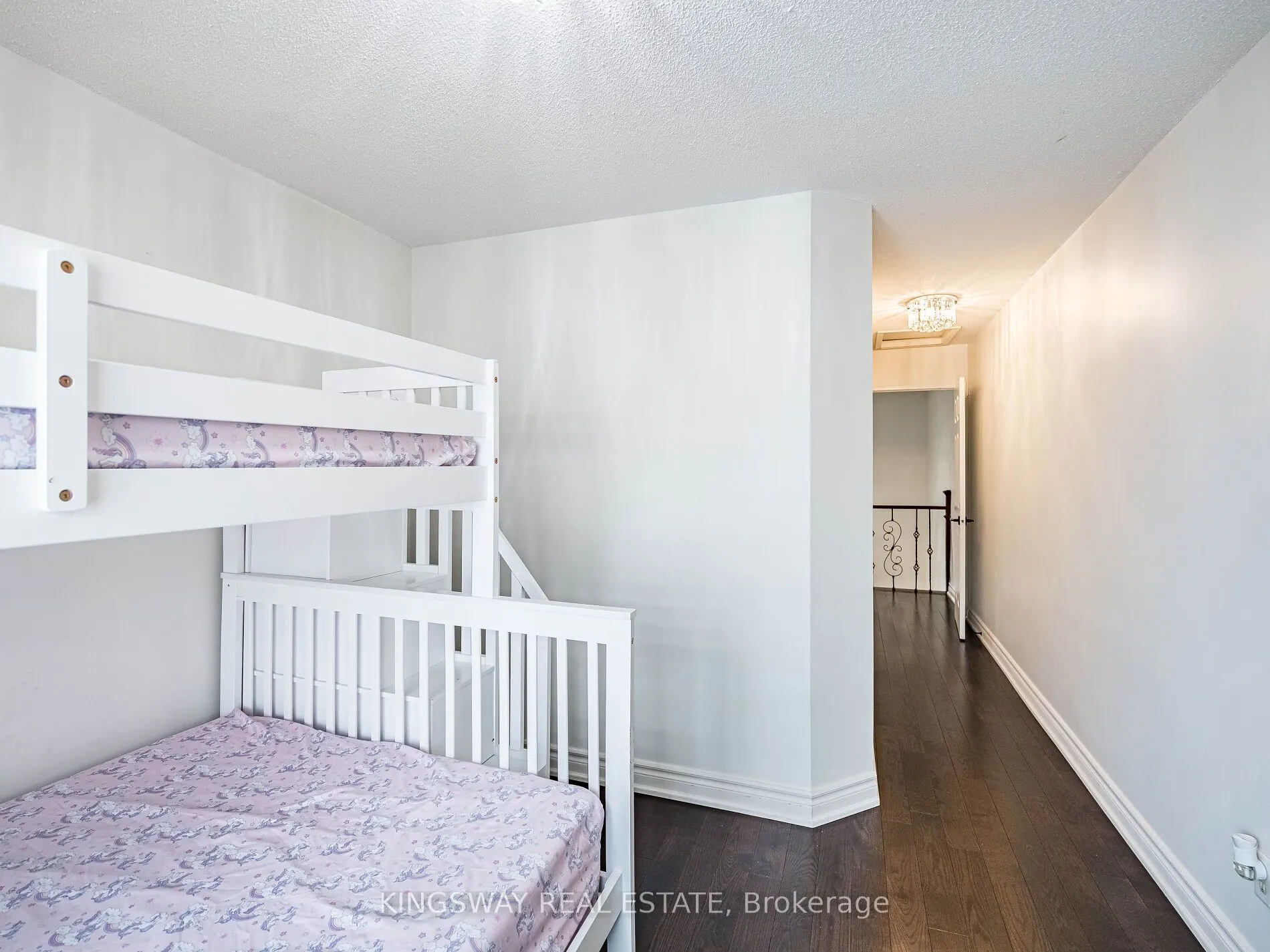 3221 Redpath Circle