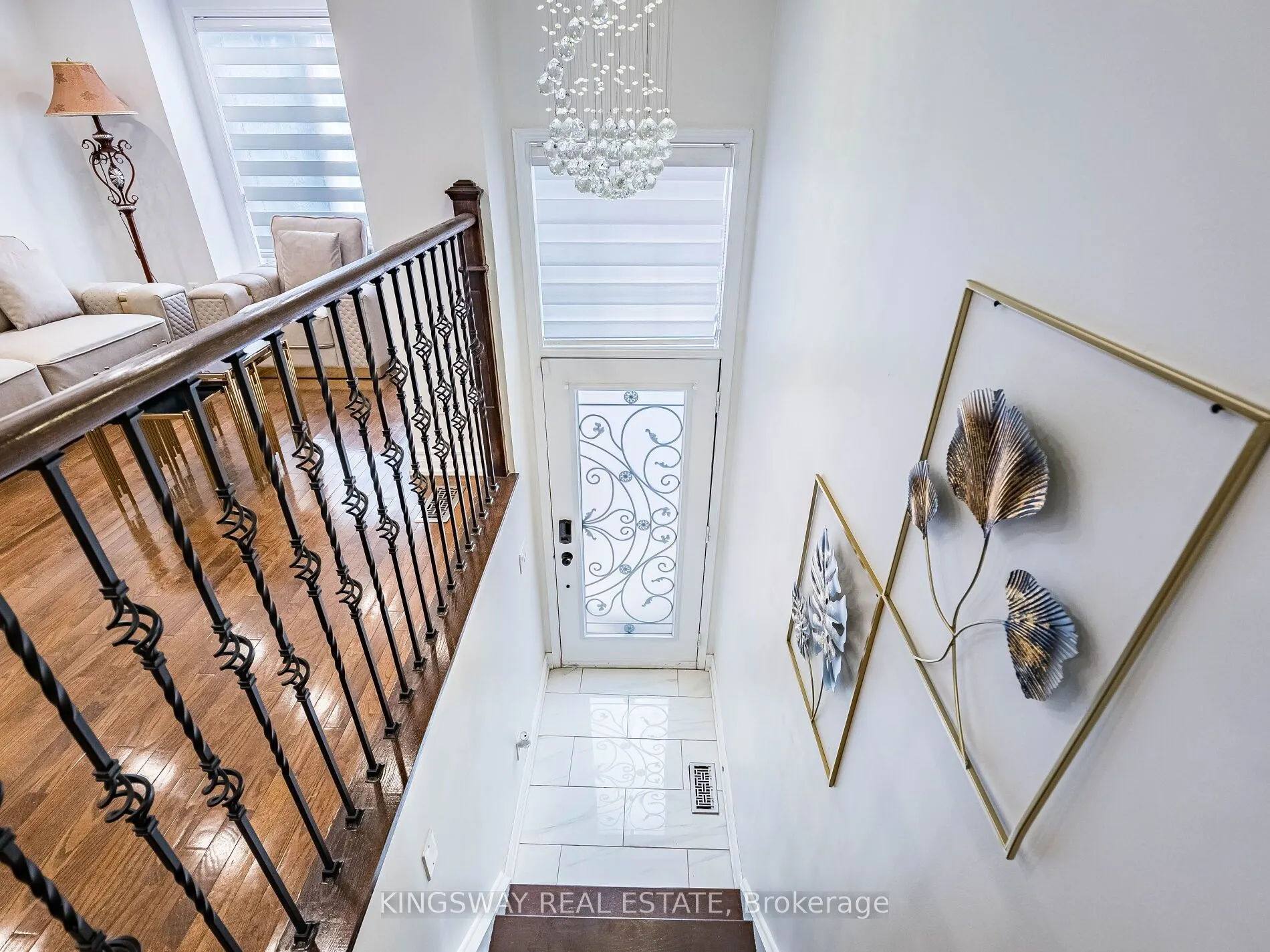 3221 Redpath Circle