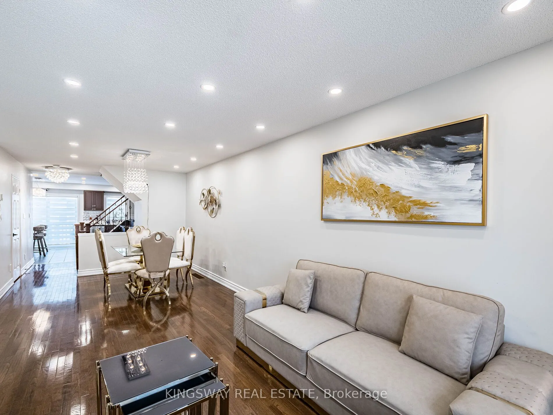 3221 Redpath Circle