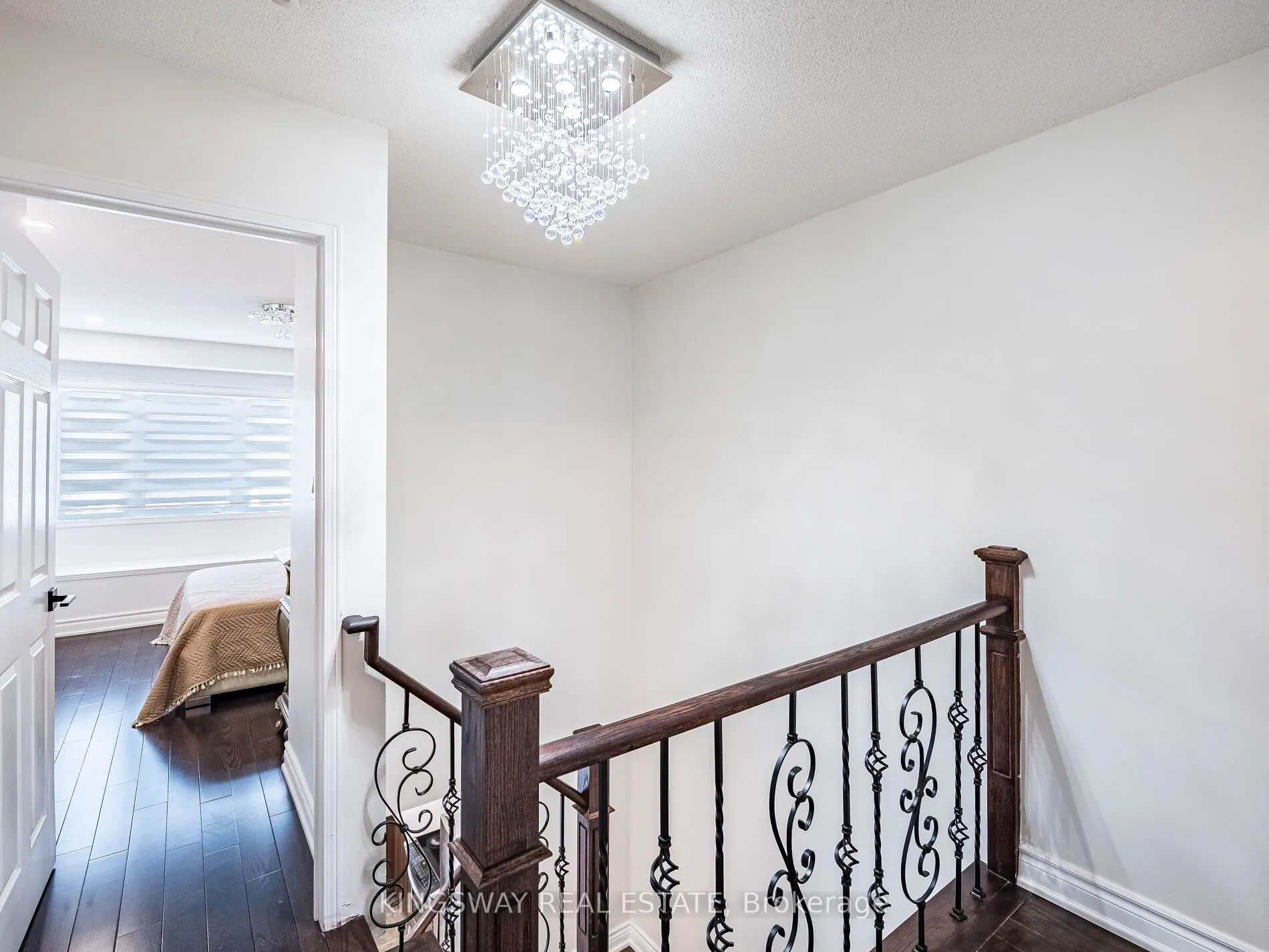 3221 Redpath Circle