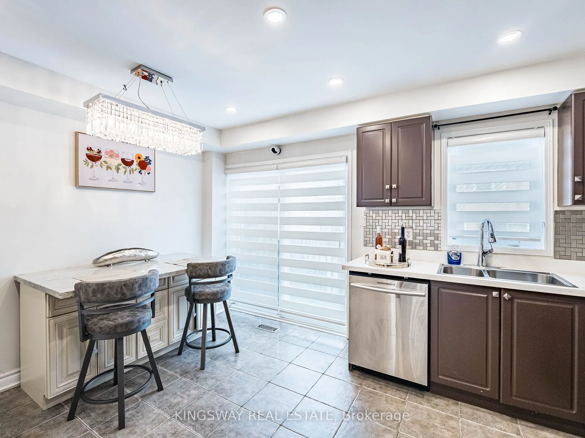 3221 Redpath Circle