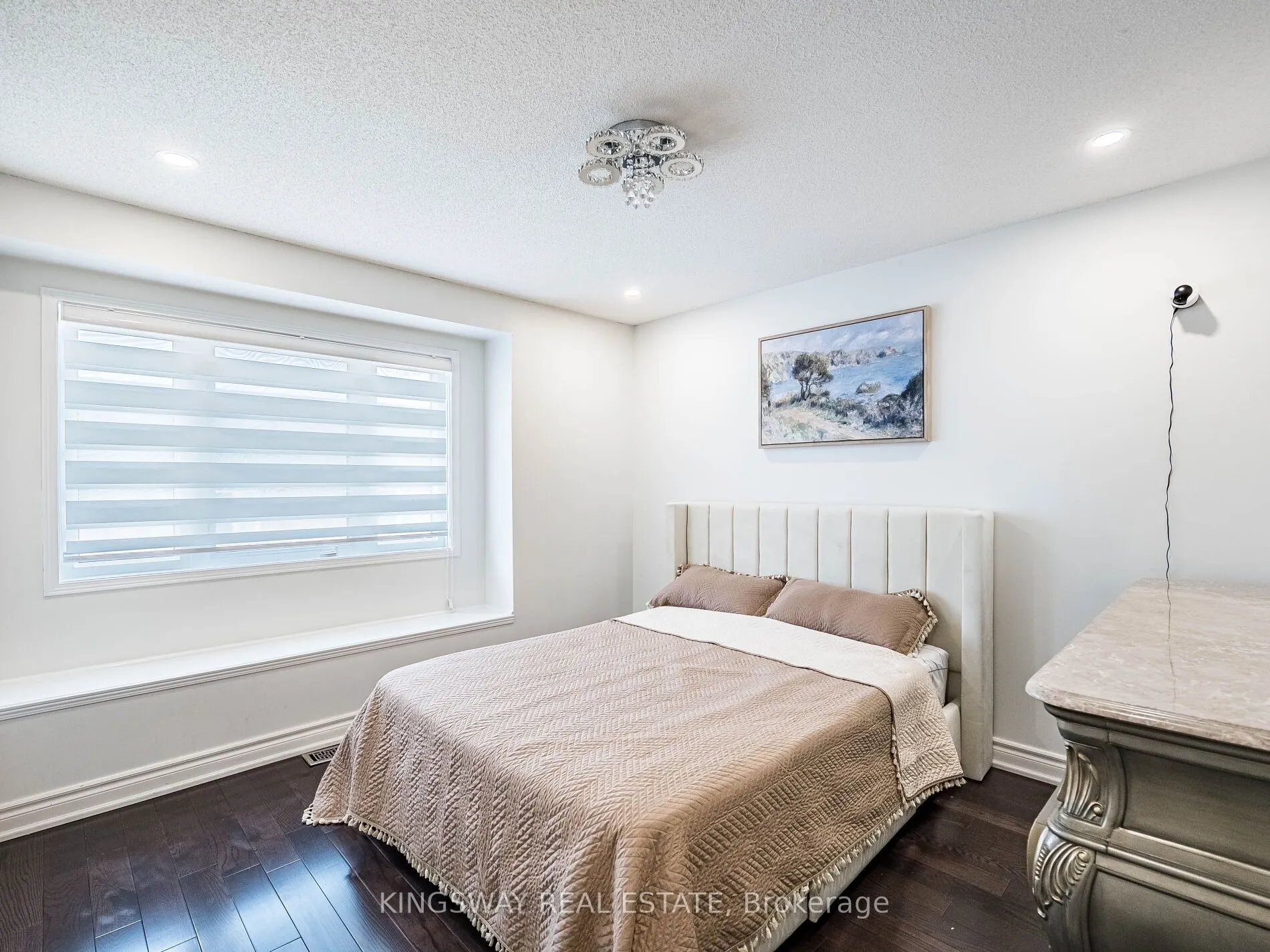 3221 Redpath Circle