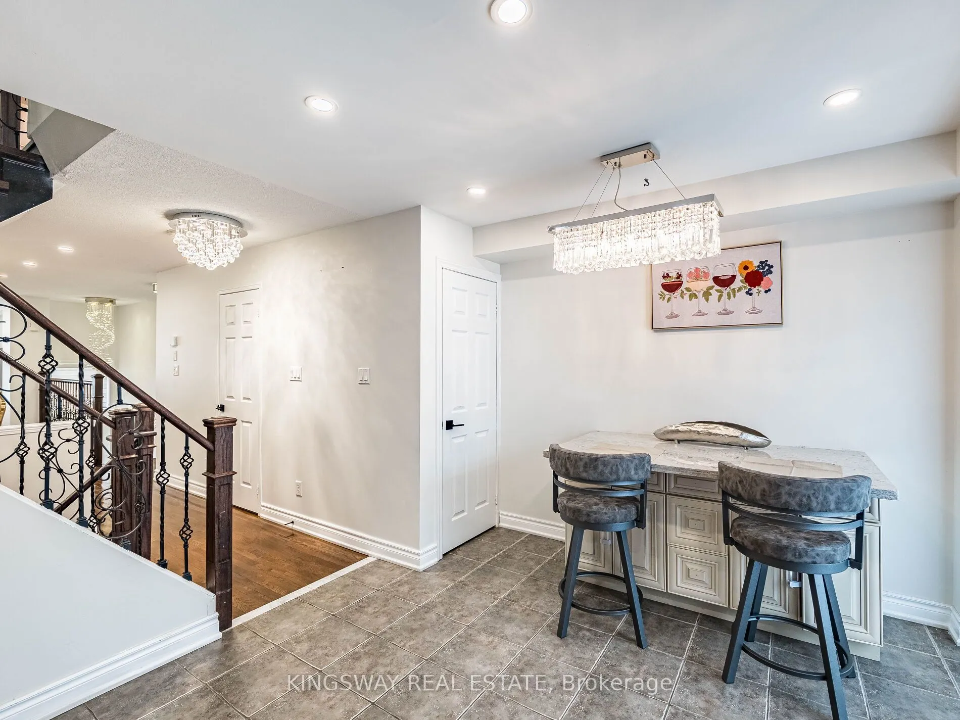 3221 Redpath Circle